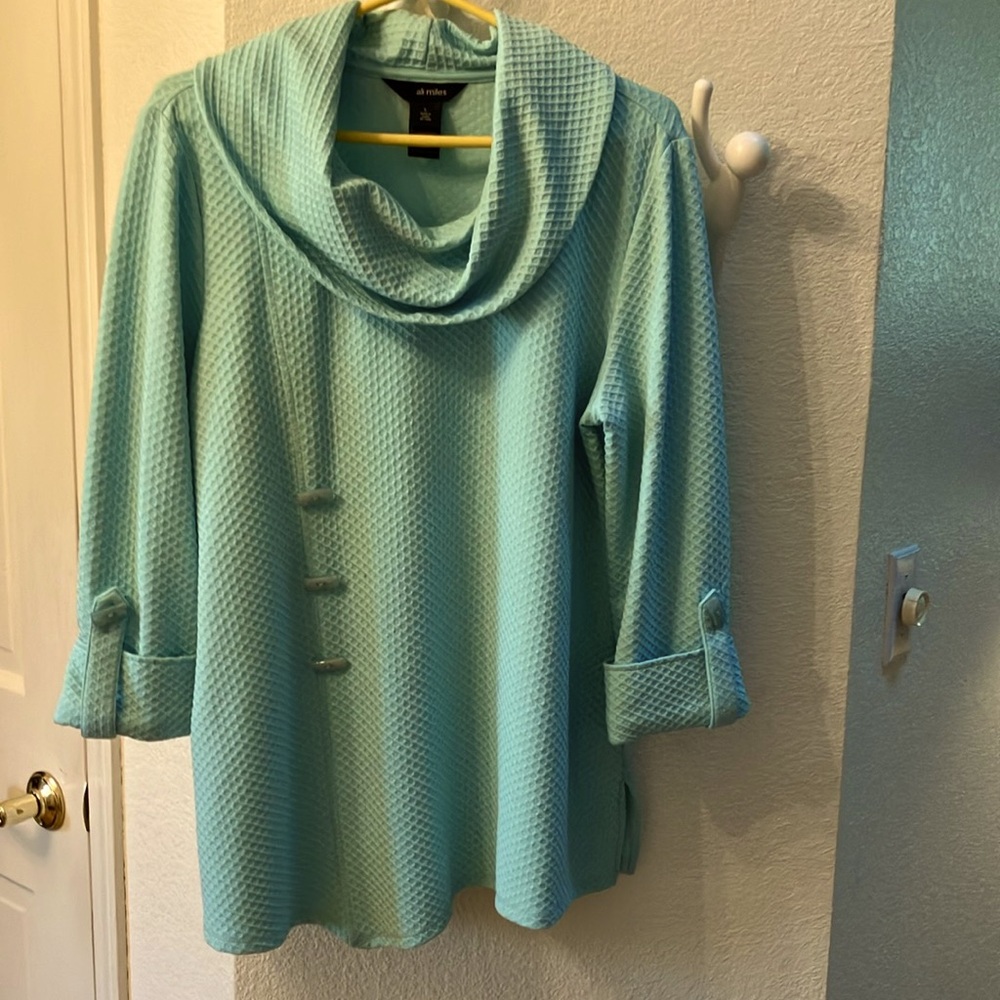 Ali miles top